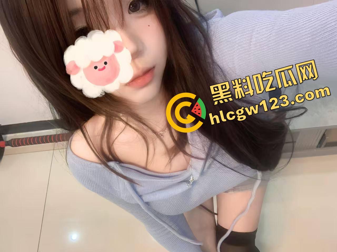 客车活春宫？情侣当众激情上演，男友全程抠到逼啪啪啪，水流不止纸巾都擦不干，乘客捂眼捂耳都不够！-5